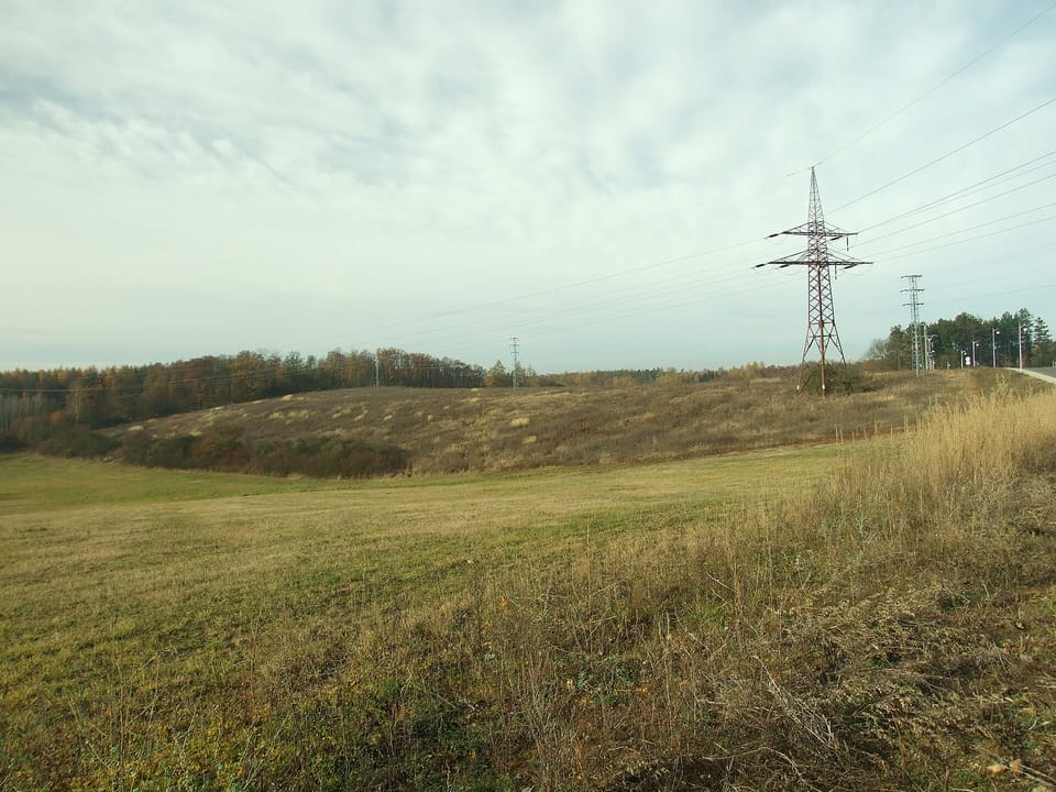 Vysoký Újezd, golfové hřiště, pohled do krajiny