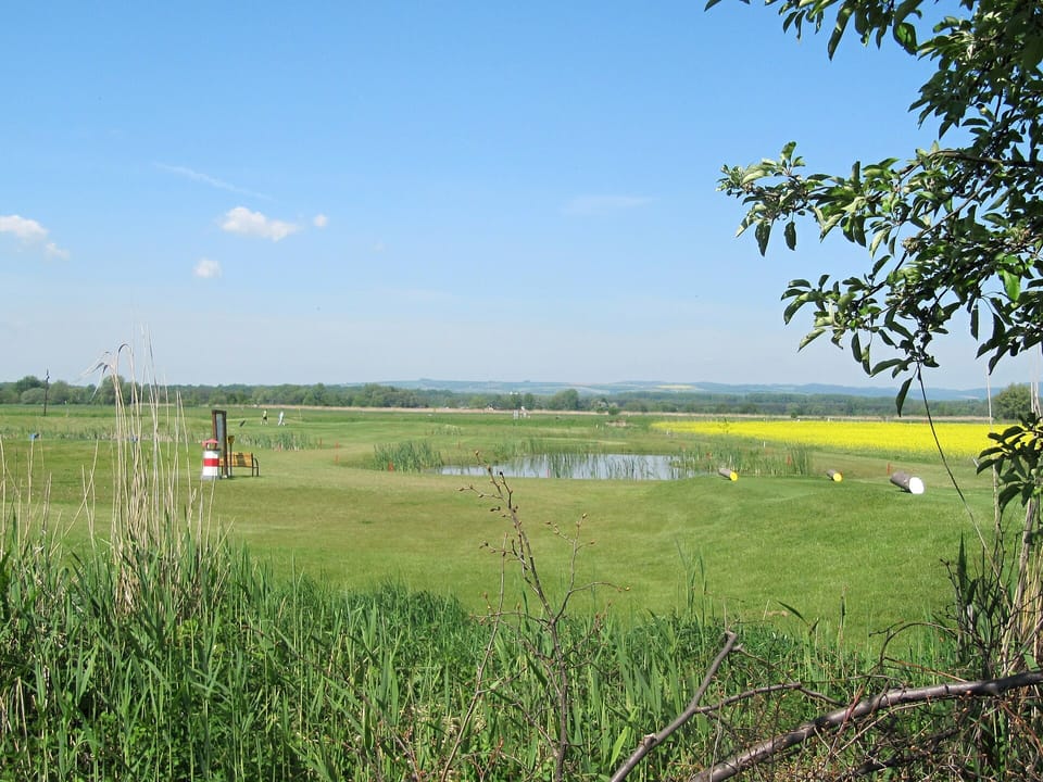 Ostrožská Nová Ves, golfové hřiště